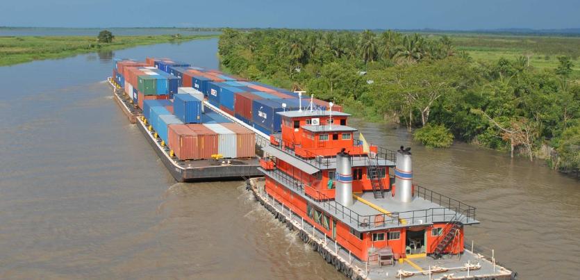 Transporte fluvial de carga